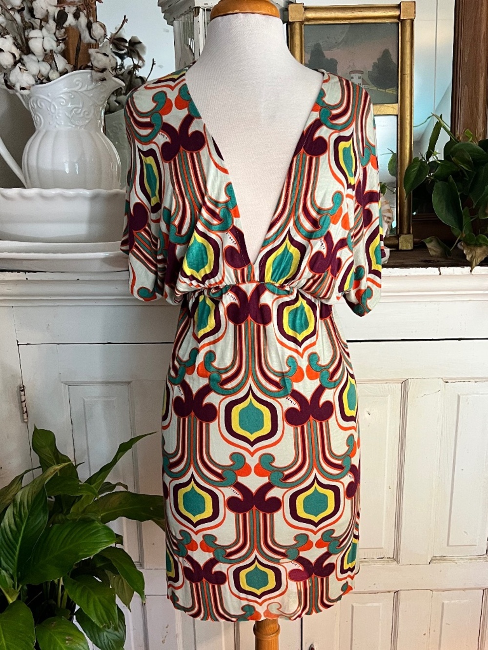 TBAGS vintage Deep V Dress Stunning Poolside or Beach Cocktails Rare Find